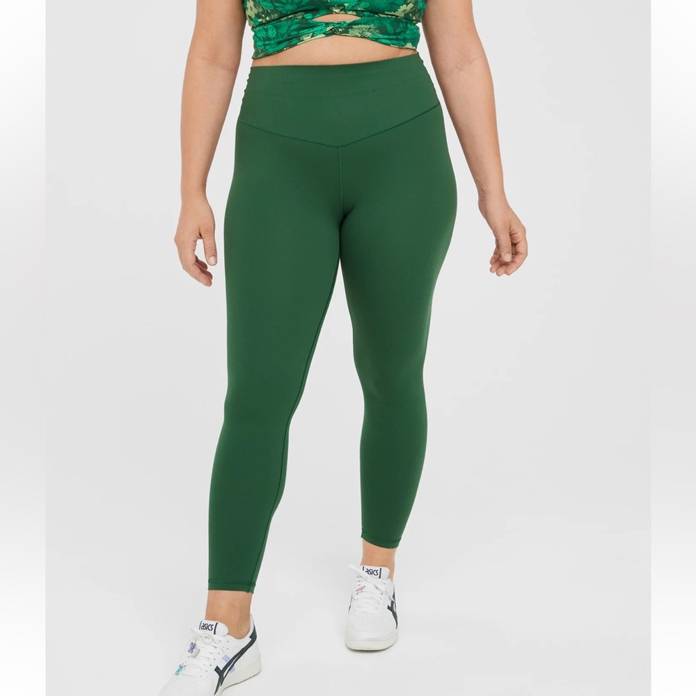 Offline by Aerie real me xtra green High-Waisted 7/8 Legging size medium